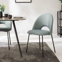 Chaise Capitonnée Ikley 33 Chaise Capitonnée Ikley -Magasin de meubles 1000179451 200310 11375700002 MOOD DETAILS P000000001000179451 mood