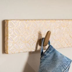 Porte-manteau Mural YASS II -Magasin de meubles 1000367365 230811 022 MOOD DETAILS P000000001000367365 mood