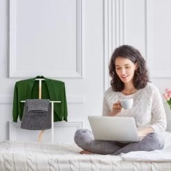 Valet De Nuit Blanc -Magasin de meubles 17c3d683870247298ac39721fa158e01